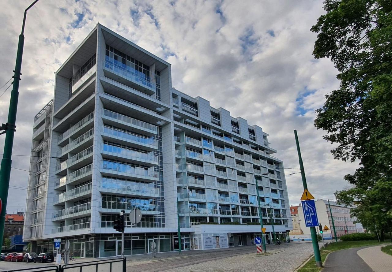 Millo Apartament Parking By Impero Poznań Buitenkant foto
