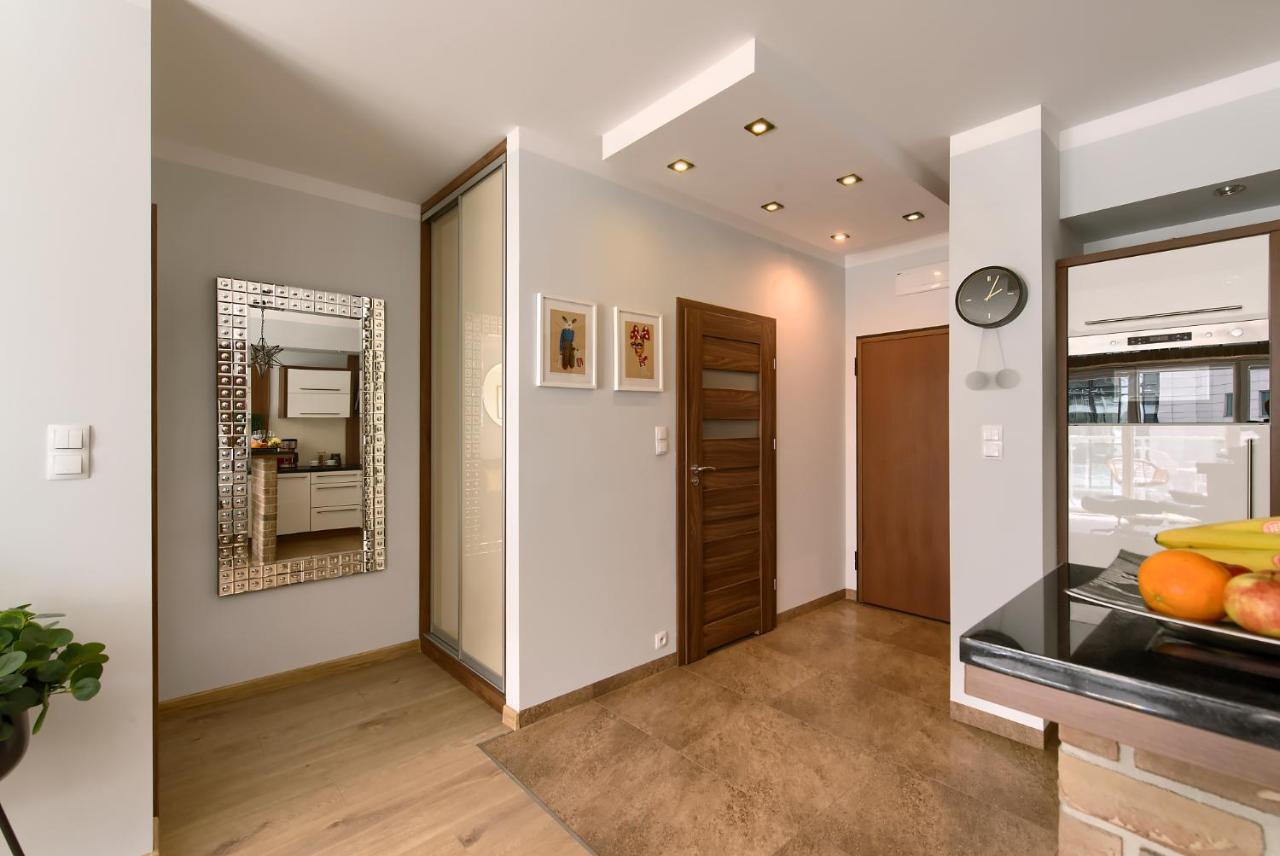 Millo Apartament Parking By Impero Poznań Buitenkant foto